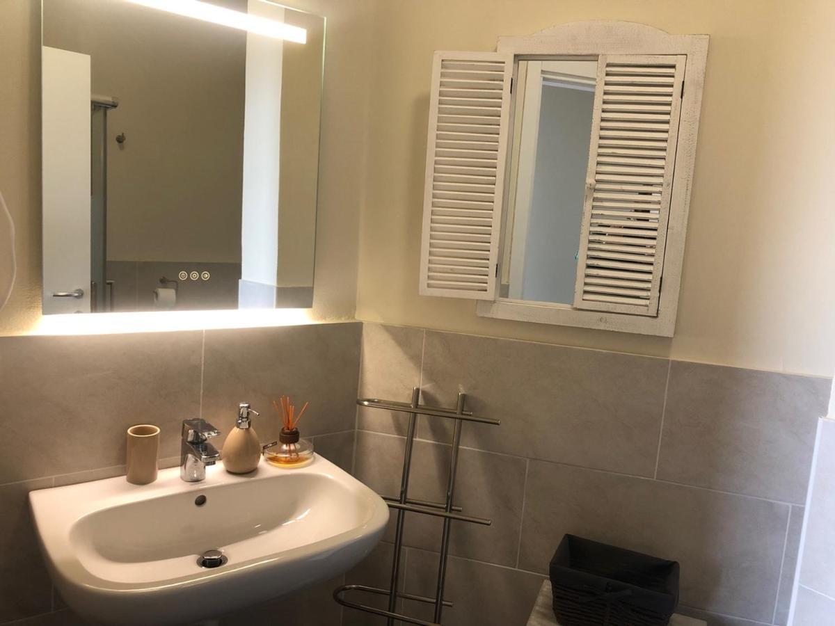 Casa Serge Vista Mare Con Ampio Terrazzo Privato Bergeggi Exterior foto