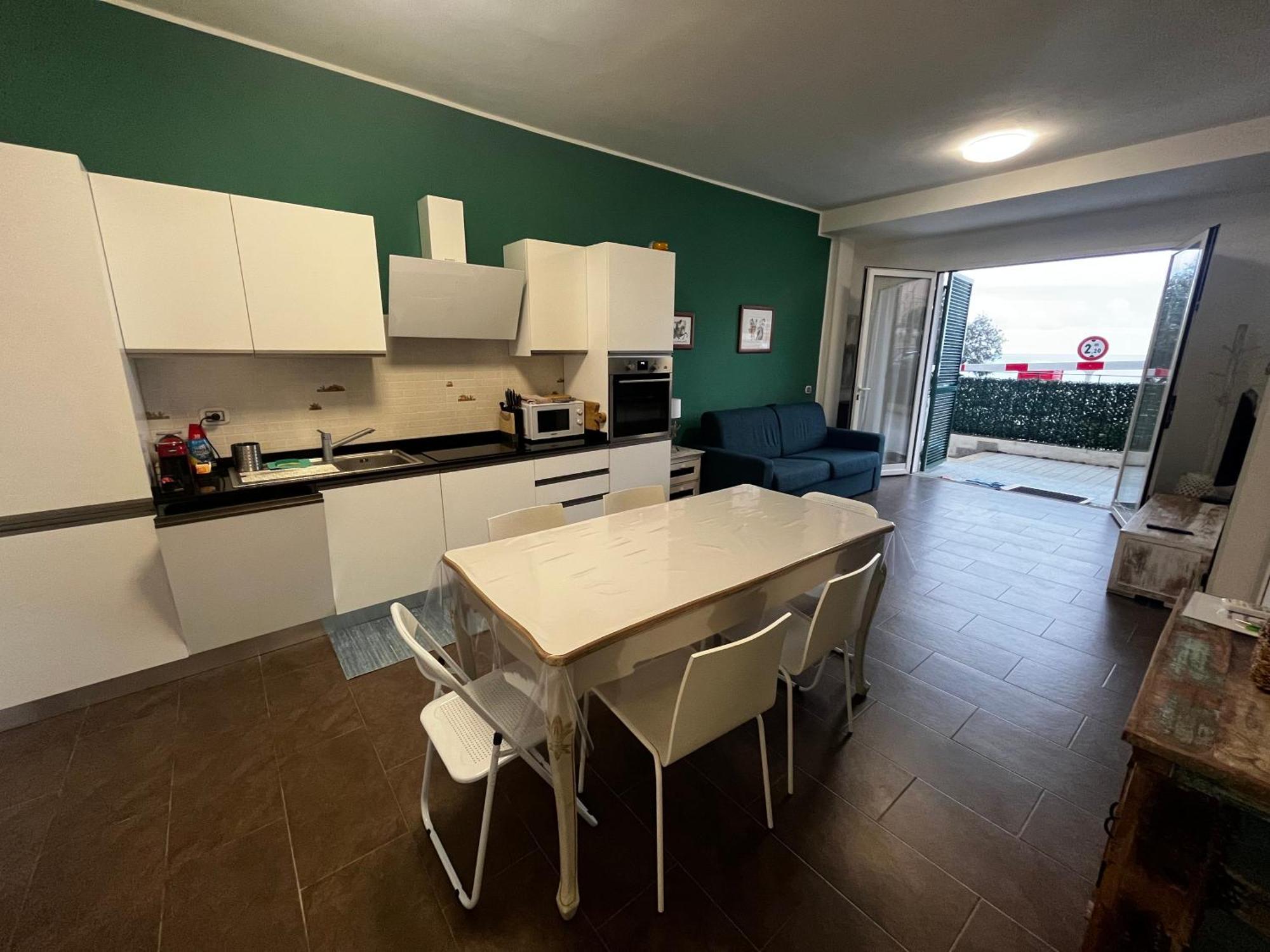 Casa Serge Vista Mare Con Ampio Terrazzo Privato Bergeggi Exterior foto
